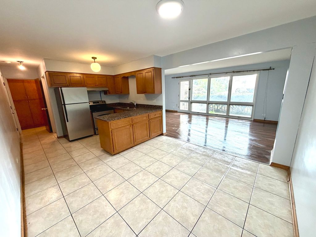 3158-3158 W 93rd Street 3C, Evergreen Park, IL 60805