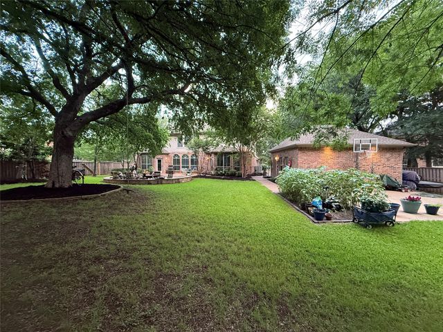 408 Parkwood Court, Southlake, TX 76092