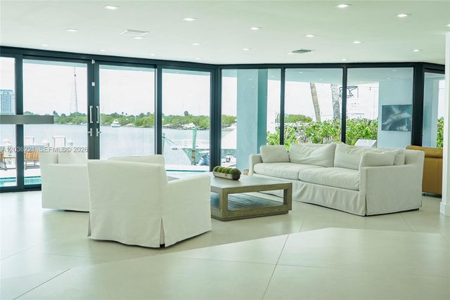 7720 Miami View Dr, North Bay Village, FL 33141