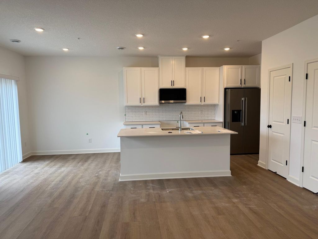 10551 Harbor Lane N, Maple Grove, MN 55369 — photo 2