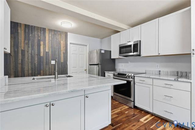 1007 Arlington Rd, Hopewell, VA 23860