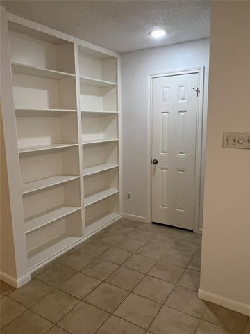 1311 Antoine 212, Houston, TX 77055