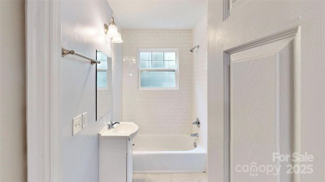 2131 Kirkwood Avenue 8, Charlotte, NC 28203