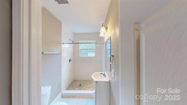 2131 Kirkwood Avenue 8, Charlotte, NC 28203