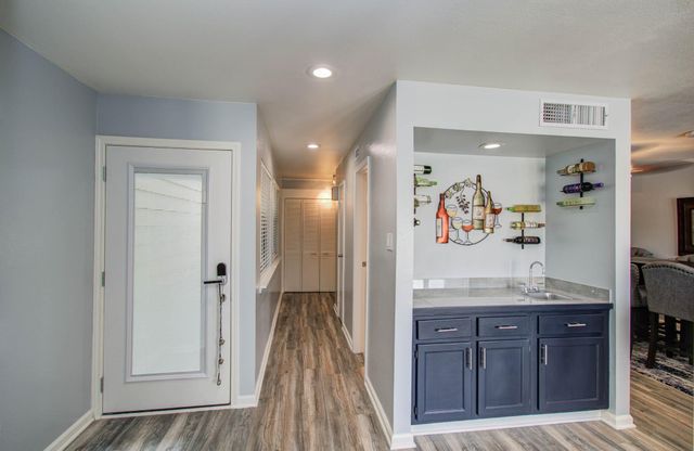 891 Davis Road, League City, TX 77573