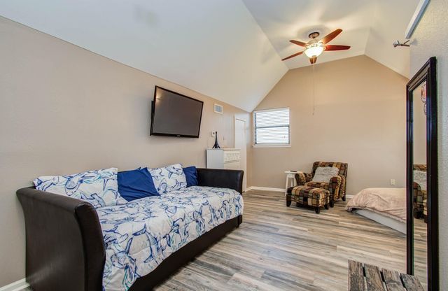 891 Davis Road, League City, TX 77573
