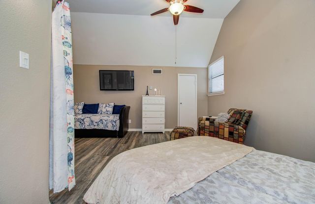 891 Davis Road, League City, TX 77573