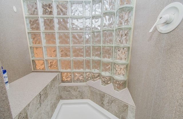 891 Davis Road, League City, TX 77573