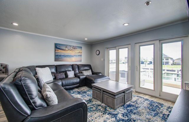 891 Davis Road, League City, TX 77573