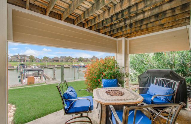 891 Davis Road, League City, TX 77573