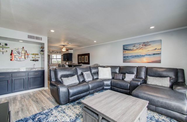 891 Davis Road, League City, TX 77573