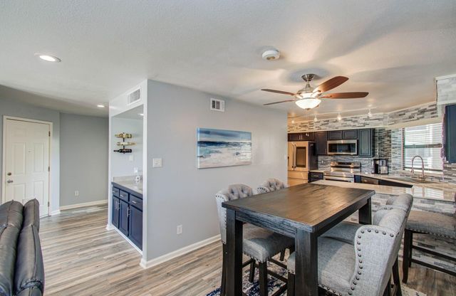 891 Davis Road, League City, TX 77573