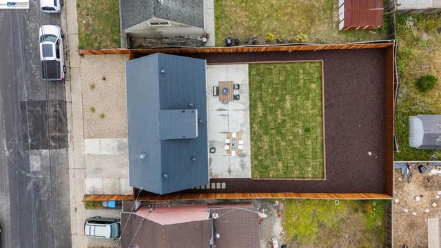 460 Inverness Dr, Pacifica, CA 94044
