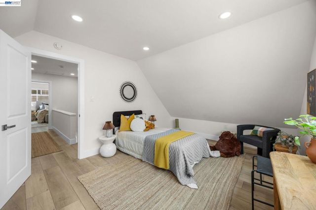 460 Inverness Dr, Pacifica, CA 94044