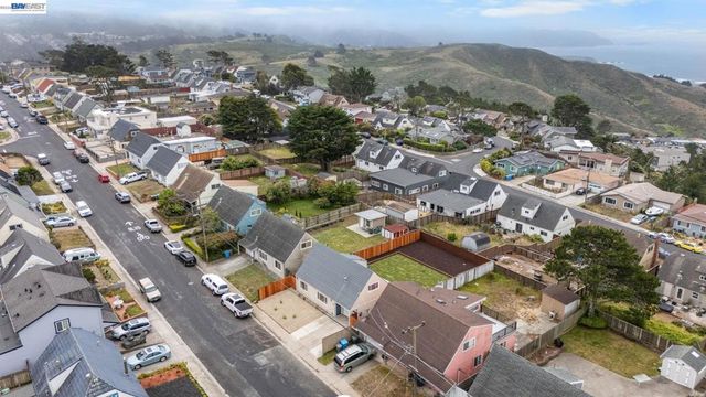 460 Inverness Dr, Pacifica, CA 94044