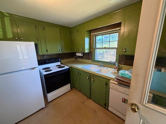 32 Cote Street, Somersworth, NH 03878
