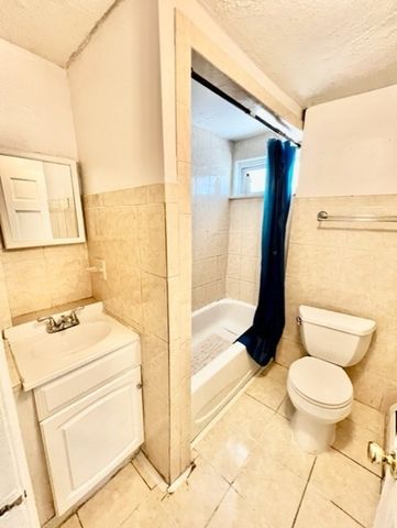 14 Amity St 1, Lynn, MA 01902