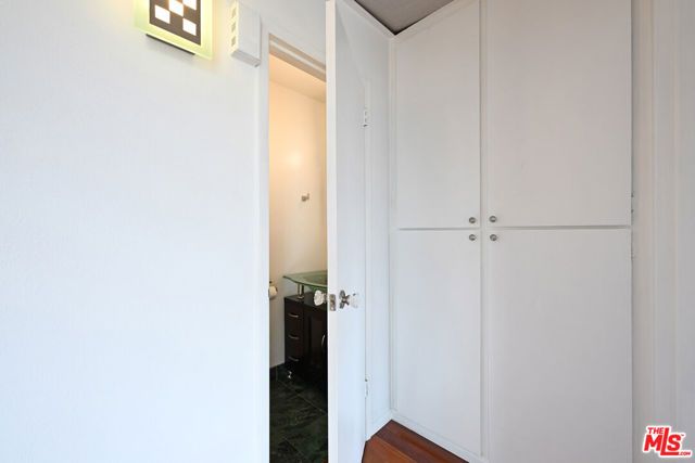 100 S Doheny Drive 424, Los Angeles, CA 90048