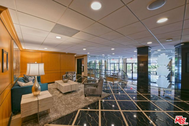 100 S Doheny Drive 424, Los Angeles, CA 90048