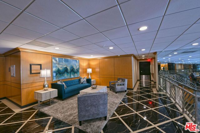 100 S Doheny Drive 424, Los Angeles, CA 90048