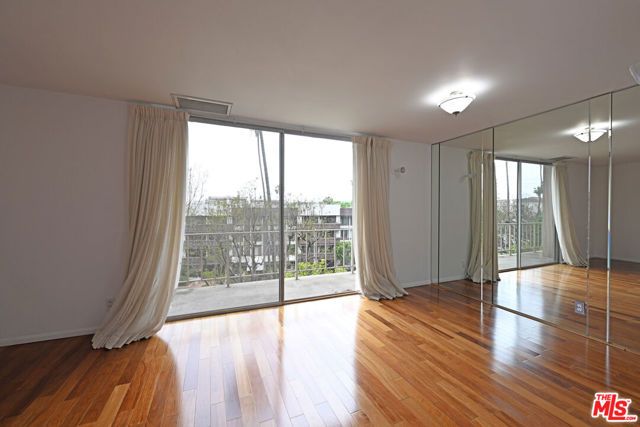 100 S Doheny Drive 424, Los Angeles, CA 90048