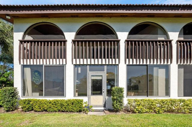 1104 COUNTRY CLUB DRIVE A-4, Lake Wales, FL 33898