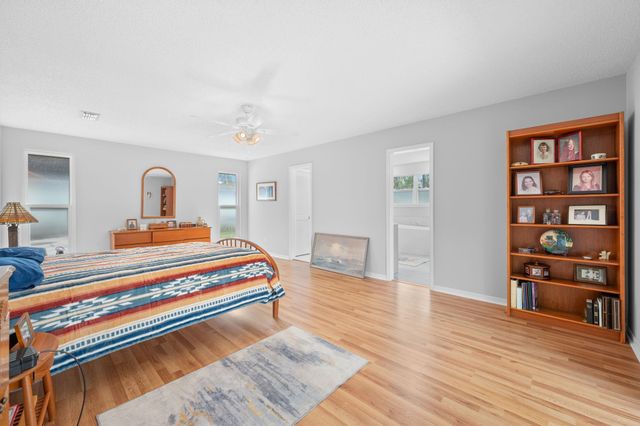 10308 W Nakema Dr, Jacksonville, FL 32257