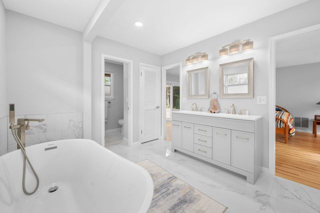 10308 W Nakema Dr, Jacksonville, FL 32257