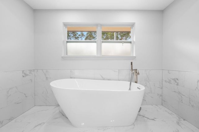 10308 W Nakema Dr, Jacksonville, FL 32257