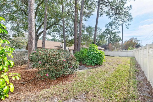 10308 W Nakema Dr, Jacksonville, FL 32257