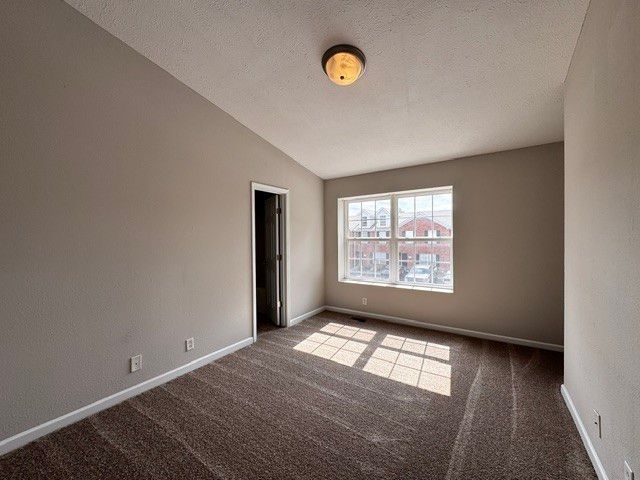 1027 Sitting Bull Xing, Murfreesboro, TN 37128