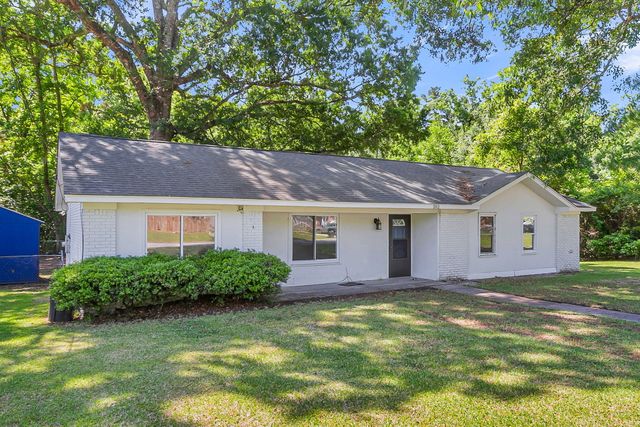 202 Sprucewood Drive, Summerville, SC 29485