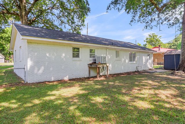 202 Sprucewood Drive, Summerville, SC 29485