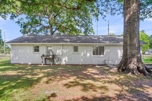 202 Sprucewood Drive, Summerville, SC 29485