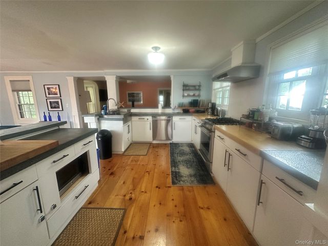 744 Main Street 1, Greenport, NY 11944