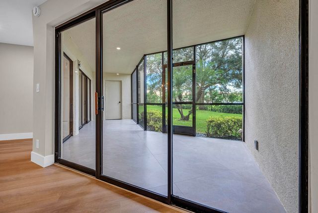 5701 CAMINO DEL SOL 102, Boca Raton, FL 33433