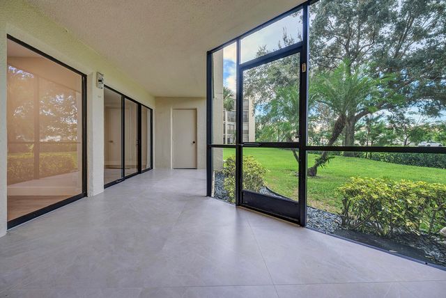 5701 CAMINO DEL SOL 102, Boca Raton, FL 33433