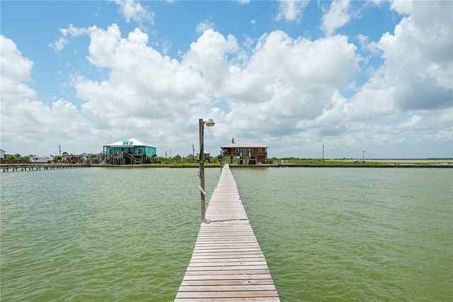 384 Egery Island Road, Taft, TX 78390