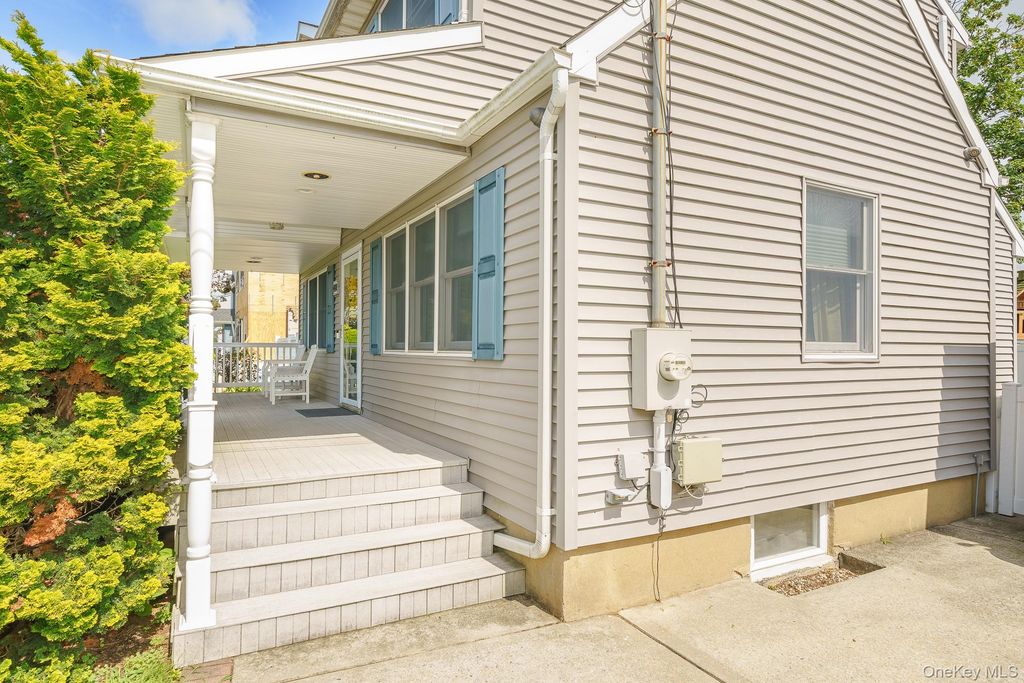 219 Leonard Street, North Bellmore, NY 11710 — photo 4