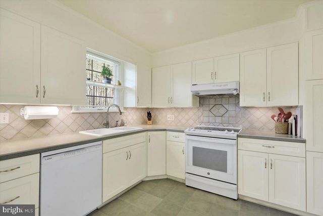 250 CLEARFIELD RD, New Providence, PA 17560