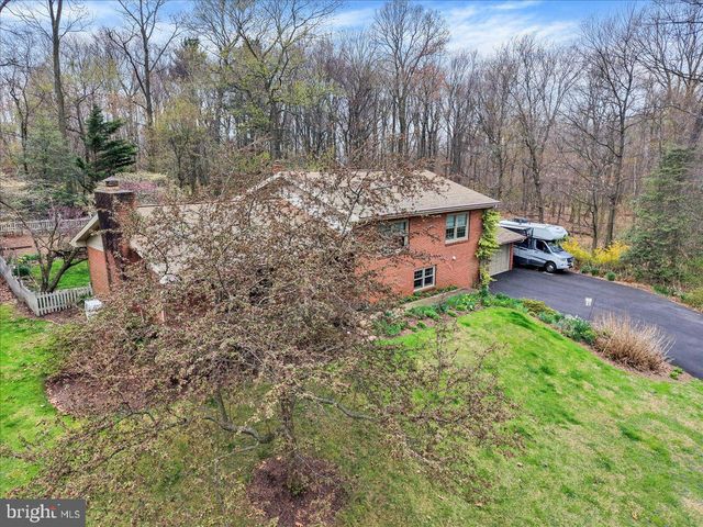 250 CLEARFIELD RD, New Providence, PA 17560