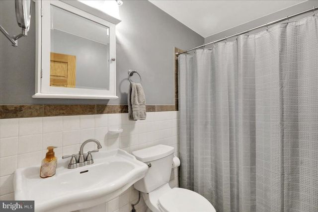 250 CLEARFIELD RD, New Providence, PA 17560
