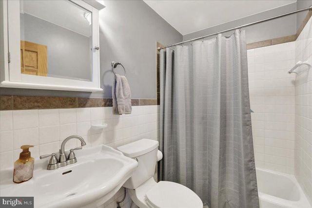 250 CLEARFIELD RD, New Providence, PA 17560