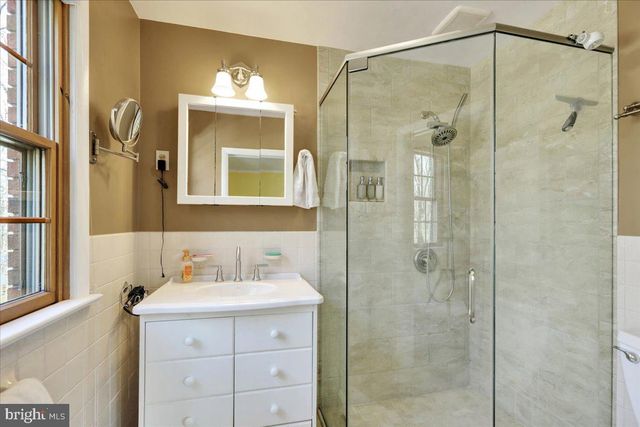 250 CLEARFIELD RD, New Providence, PA 17560