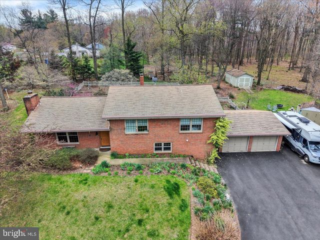 250 CLEARFIELD RD, New Providence, PA 17560