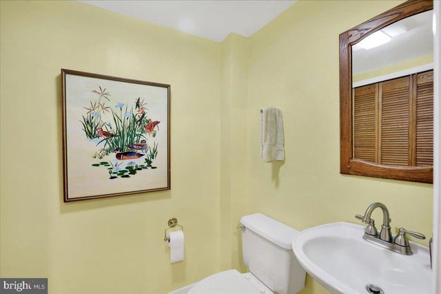 250 CLEARFIELD RD, New Providence, PA 17560