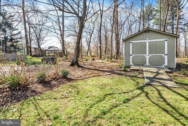 250 CLEARFIELD RD, New Providence, PA 17560