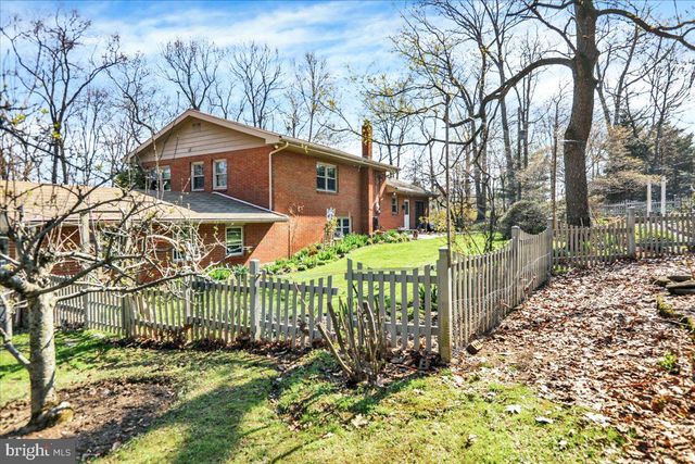 250 CLEARFIELD RD, New Providence, PA 17560