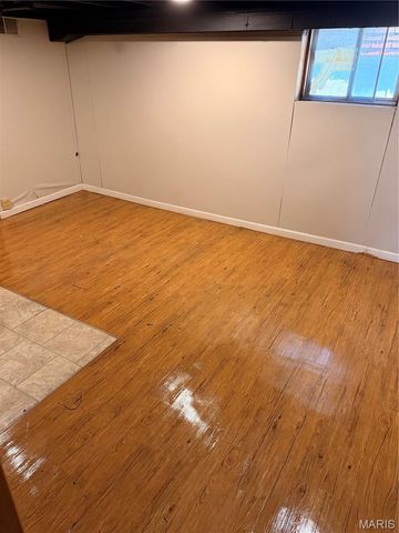 3915 Schiller Place, St Louis, MO 63116