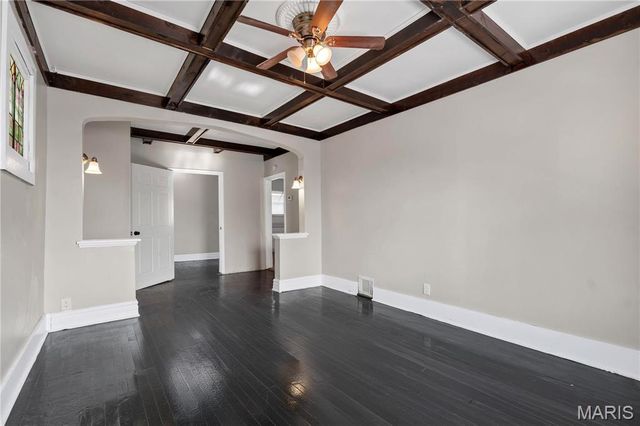 3915 Schiller Place, St Louis, MO 63116